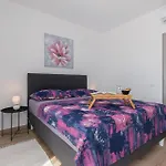 Feriehus Beautiful In With Kitchen *