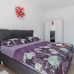 Beautiful In With Kitchen Feriehus *