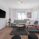 Feriehus Beautiful In With Kitchen