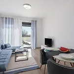 Beautiful In With Kitchen *