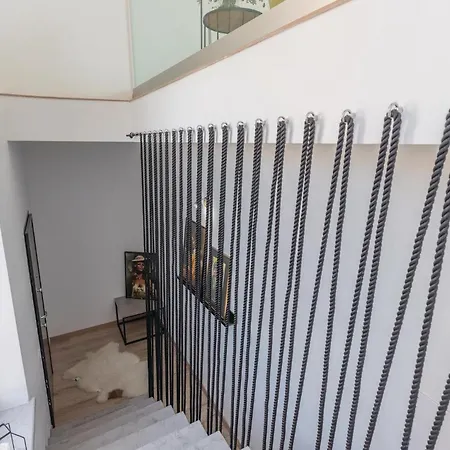 Beautiful In With Kitchen * פולה