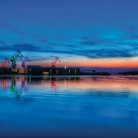 Beautiful In With Kitchen פולה