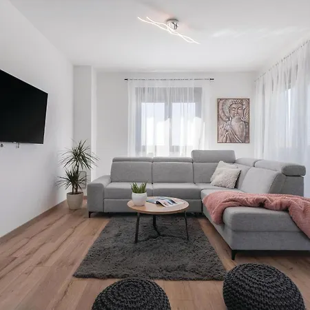 בית נופש Beautiful In With Kitchen