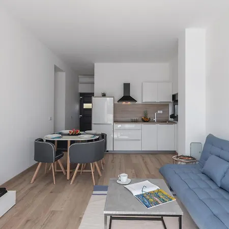 Beautiful In With Kitchen בית נופש *