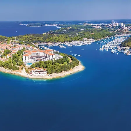 Feriehus Luxurious In Pula
